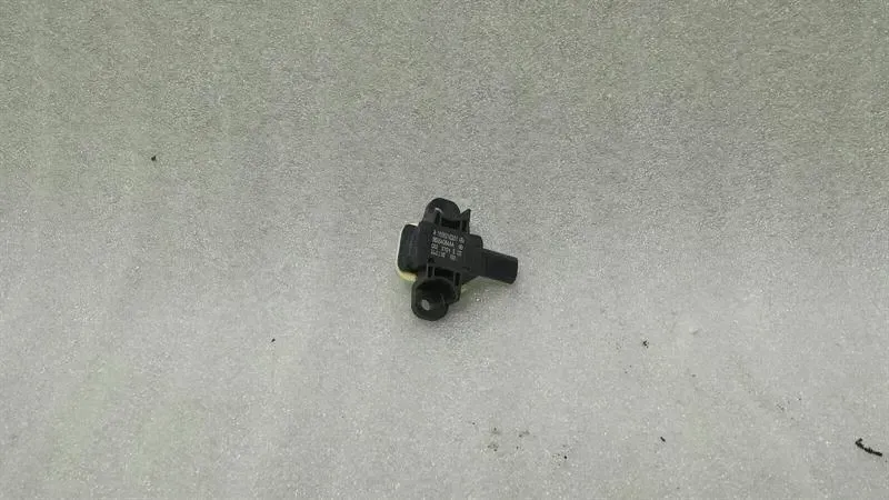 Mercedes-Benz A (W176) Mercedes GLS X166 W166 W292 Crash Sensor A1668210351 Impact Sensor Body type: SUV
Fuel: Diesel