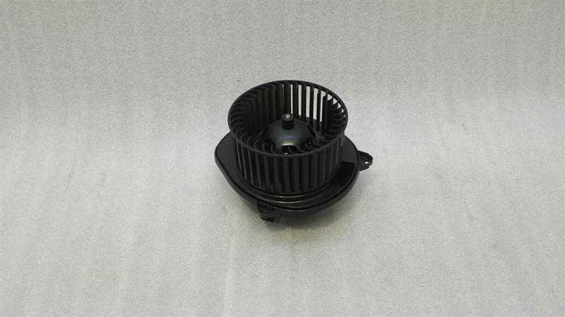 Mercedes-Benz A (W176) Mercedes GLS X166 RHD Heater Blower A1669066200 Right Handlebar. Body type: SUV
Fuel: Diesel