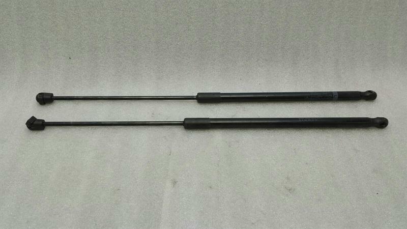 Mercedes-Benz A (W176) Mercedes GLS X166 Bonnet Strut A1669802464 Damper Hood Set Body type: SUV
Fuel: Diesel