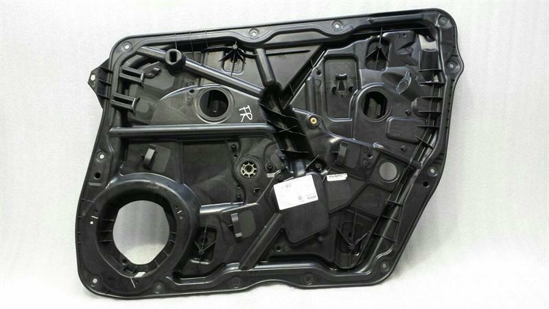 Mercedes-Benz A (W176) Mercedes GLS X166 Right Front Door Winder A1667202 Front Right Power Window Body type: SUV
Fuel: Diesel
