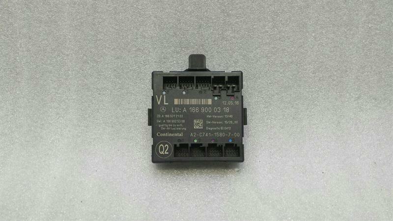 Mercedes-Benz A (W176) Mercedes GLS X166 Front Left Door Module A1669000318-Door Control Unit Front Left Body type: SUV
Fuel: Diesel