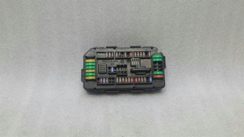 BMW 3 (F30 / F31) BMW 3 Series F30 Fuse Box 9389068 Fuse Box