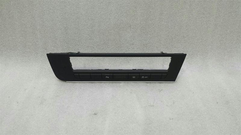 Audi A7 (4G) Audi A7 4G switch block 4G0927137AC switch block Body type: Hatchback
Fuel: Diesel