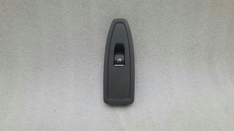 BMW 3 (F30 / F31) BMW 3 Series F30 Window Switch 9208107 Power Window Switch