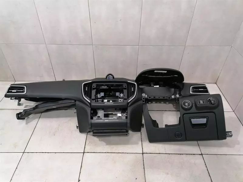 Maserati Ghibli MASERATI GHIBLI M157 DASHBOARD SET WITH SWITCHES AND CLOCK RIGHT HAND DRIVE RHD