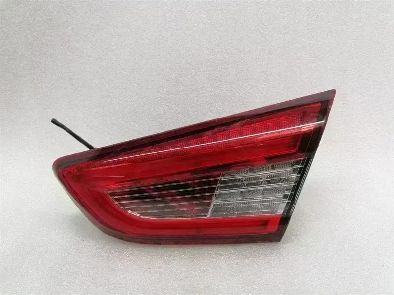 Maserati Ghibli Maserati Ghibli M157 Right Rear Light 670109149 Rear Right Tail Light