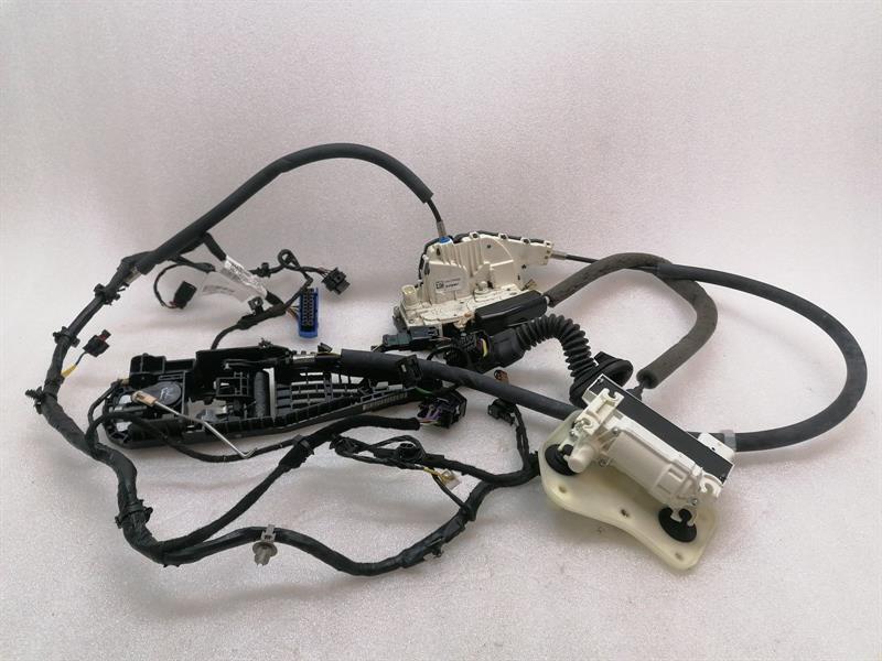 Maserati Ghibli MASERATI GHIBLI M157 Front Right Door Lock 67003840 RHD RIGHT HANDLEBAR