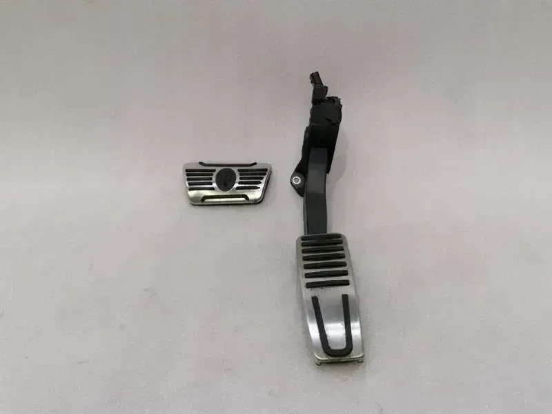 Maserati Ghibli MASERATI GHIBLI M157 Gas Pedal (Electrical) 04861715AE Accelerator Pedal