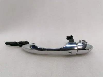 Maserati Ghibli M157 Klamka drzwi przednich lewa 670075322 Klamka drzwi przednich lewa
