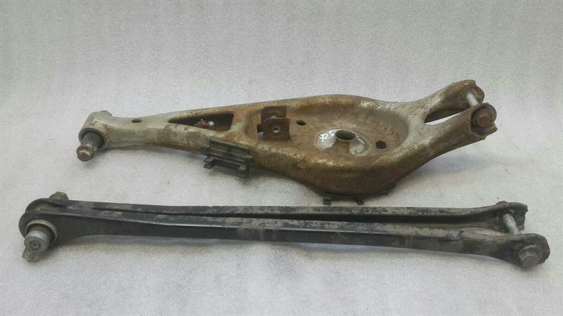BMW Z4 (E89) BMW Z4 E89 Right Rear Wishbone 6786708 Rear Right Wishbone Set Body type: Convertible
Fuel: Petrol