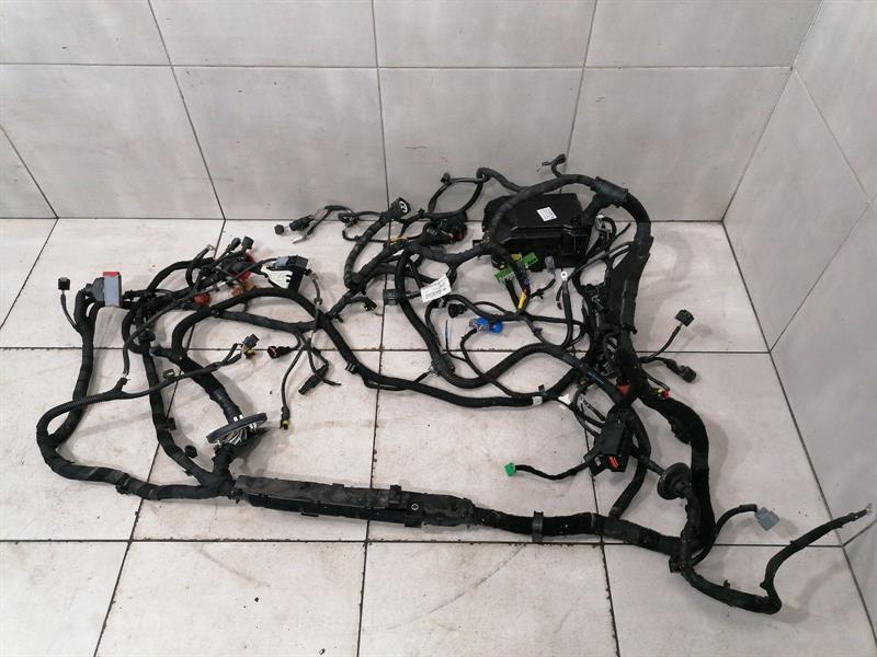Maserati Ghibli MASERATI GHIBLI M157 ENGINE BAY Wiring Loom 6701046750 RHD RIGHT HANDLEBAR