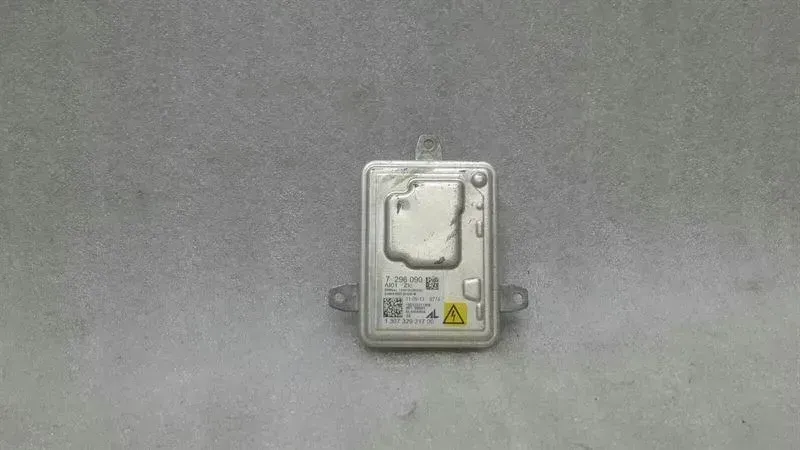 BMW Z4 (E89) BMW Z4 E89 Xenon Ballast 7296090 Xenon Ballast
