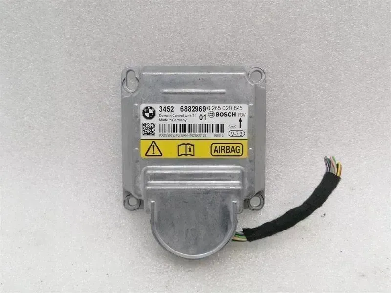 BMW 3 (F30 / F31) BMW 3 Series M3 F80 Safety Module ECU 6882969 Air Control Unit SRS Body type: Saloon
Fuel: Petrol