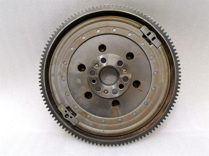 BMW 3 (F30 / F31) BMW 3 Series M3 F80 M4 F82 Flywheel 2283829 flywheel Body type: Saloon
Fuel: Petrol