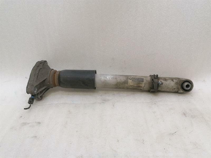 BMW 3 (F30 / F31) BMW M3 F80 shock absorber rear righ 8008630 shock absorber rear right S9MRA Body type: Saloon
Fuel: Petrol