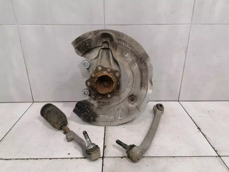 BMW 3 (F30 / F31) BMW 3 Series F80 M3 F30 Right Front Hub 31212284002 Wheel Bearing Housing Front Right Body type: Saloon
Fuel: Petrol