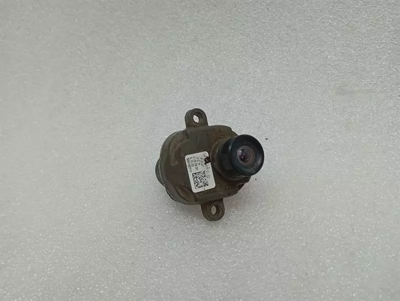 BMW 3 (F30 / F31) BMW 3 Series F80 M3 F30 Electronic Module 9240351 CAMERA Control Unit Body type: Saloon
Fuel: Petrol