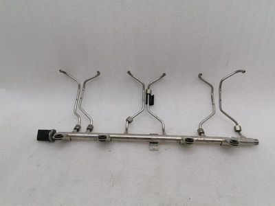 Топливная рампа BMW 3 серии M3 F80 7848363 Распределитель впрыска