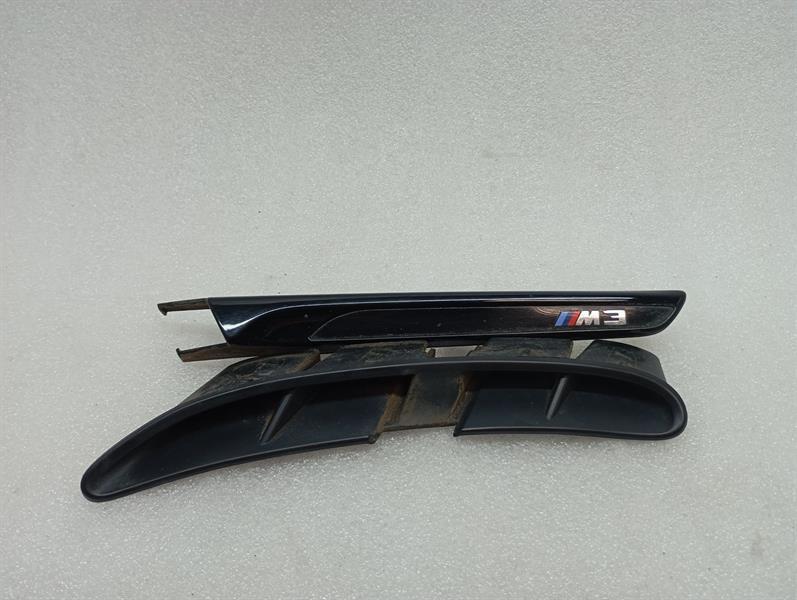 BMW 3 (F30 / F31) BMW 3 Series F80 M3 F30 8055333 M3 LEFT WING FENDER COVER MOULDING LEFT Body type: Saloon
Fuel: Petrol