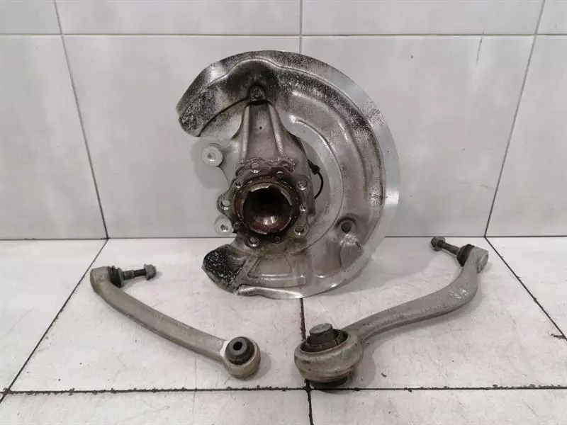 BMW 3 (F30 / F31) BMW 3 Series F80 M3 F30 Right Front Hub 31212284002 Wheel Bearing Housing Front Right Body type: Saloon
Fuel: Petrol