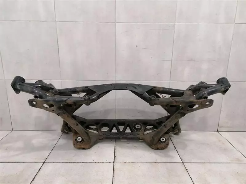 BMW 3 (F30 / F31) BMW 3 Series F80 M3 F30 Subframe Rear 33318097478 Axle Frame Rear Axle Body type: Saloon
Fuel: Petrol