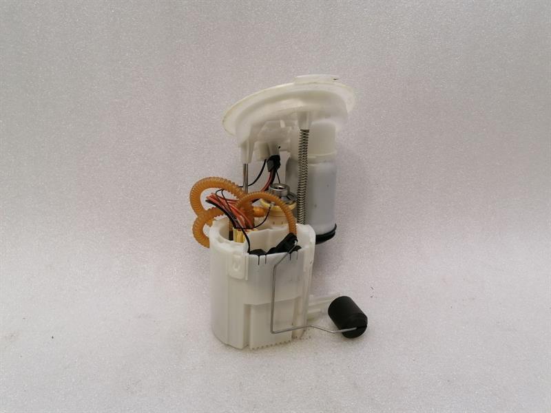 BMW 3 (F30 / F31) BMW 3 Series F80 M3 F30 Fuel Pump Electric 2284693 Fuel Pump Body type: Saloon
Fuel: Petrol