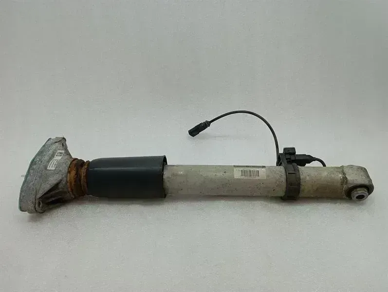 BMW 3 (F30 / F31) BMW 3 Series F80 M3 F30 Shock Absorber Rear 8008630 Rear Shock Absorber EDC Body type: Saloon
Fuel: Petrol