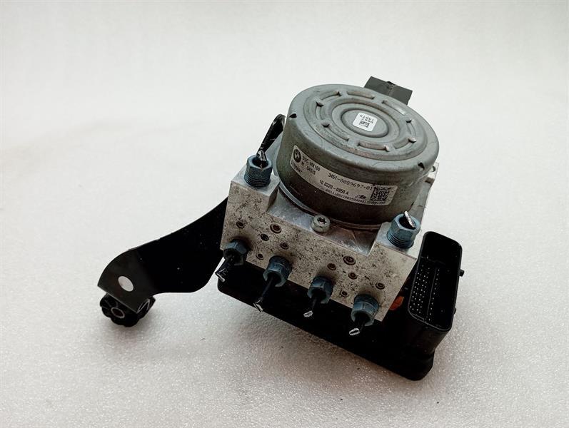 BMW 3 (F30 / F31) BMW 3 Series F80 M3 F30 A.B.S pump 7851298 ABS pump hydraulic block Body type: Saloon
Fuel: Petrol