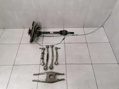 Moyeu arrière droit BMW M4 F82 33302284796 boîtier de roulement de roue arrière droit