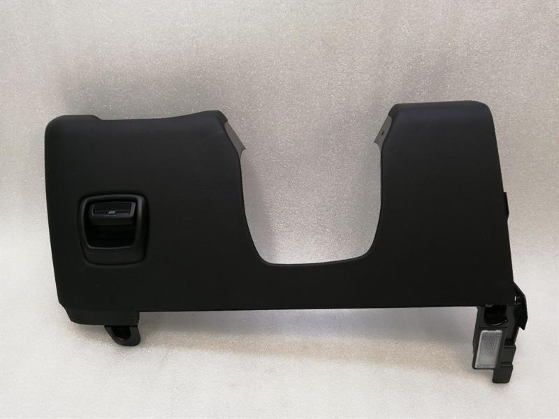 Porsche 911 (991) PORSCHE 911 991 98155220104 COVER LHD COVER LEATHER Body type: Coupe
Fuel: Petrol