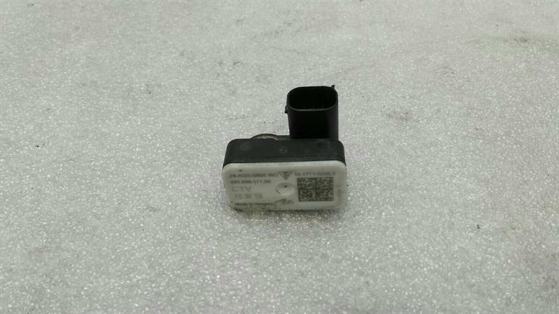 Porsche 911 (991) Porsche 911 991 crash impact sensor 99160611100 impact sensor SRS Body type: Coupe
Fuel: Petrol