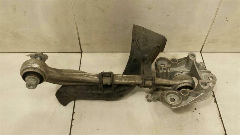 Porsche 911 (991) Porsche 911 991 right rear wishbone 9P1505224 rear right wishbone Body type: Coupe
Fuel: Petrol