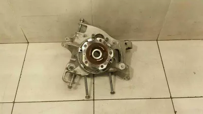Porsche 911 991 Lewa tylna piasta 99133111133 Obudowa łożyska koła tylnego lewego PCCB T