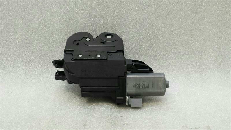 Porsche Macan Boot Lock