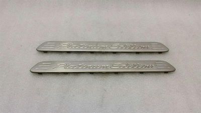 Porsche Cayenne 958 958555467006 M7 Platinum Edition durvju slieksnis Durvju slieksnis