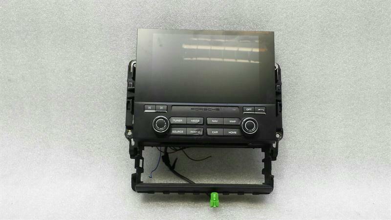 Porsche Macan Navigation Monitor