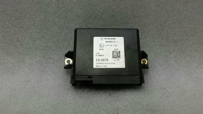 Porsche Macan Electronic module