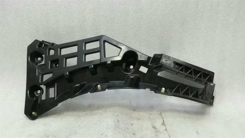 Porsche Macan Rear LHS bumper bracket Porsche Macan 95B LHS bumper bracket 95B807253A...