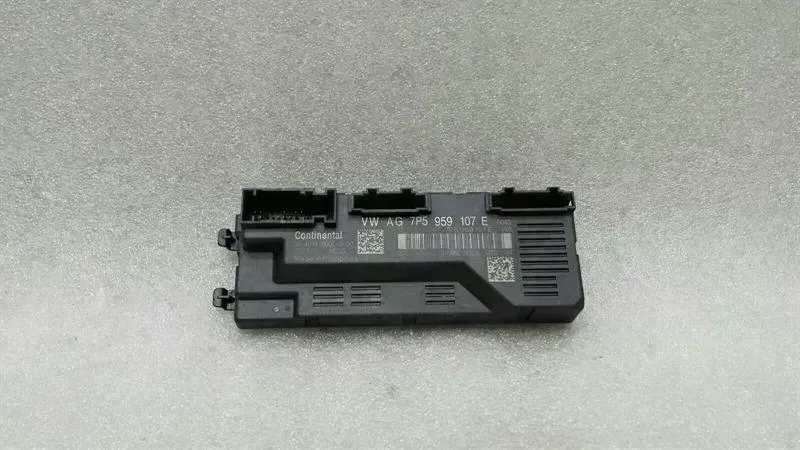 Porsche Macan Electronic module