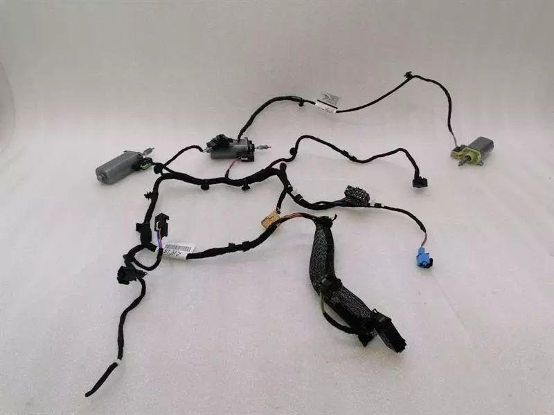 Porsche Cayenne Porsche Cayenne 958 92a Wiring Loom 7P5971384AA Harness RHS FRONT SEAT WIRING Body type: SUV
Fuel: Diesel