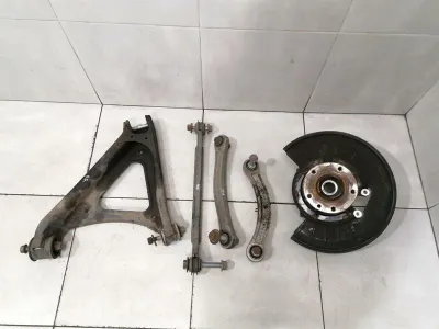 Porsche Cayenne 958 92A Radnabensatz Hinten Rechts 95833161201 Radlagergehäuse Hinten RE