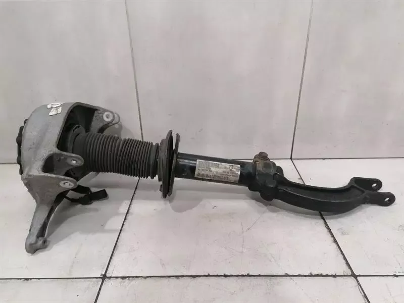 Porsche Macan 95B shock absorber front 95B413031F shock absorber front left EDC