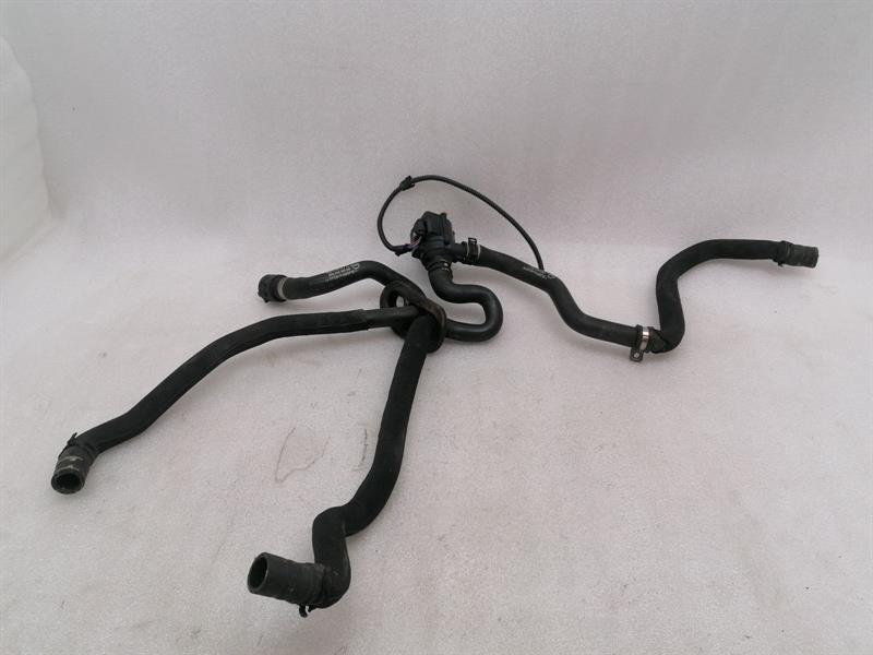 Porsche Macan Porsche Macan 95B additional cooling pump 06H121601M coolant pump pump Body type: SUV
Fuel: Diesel
