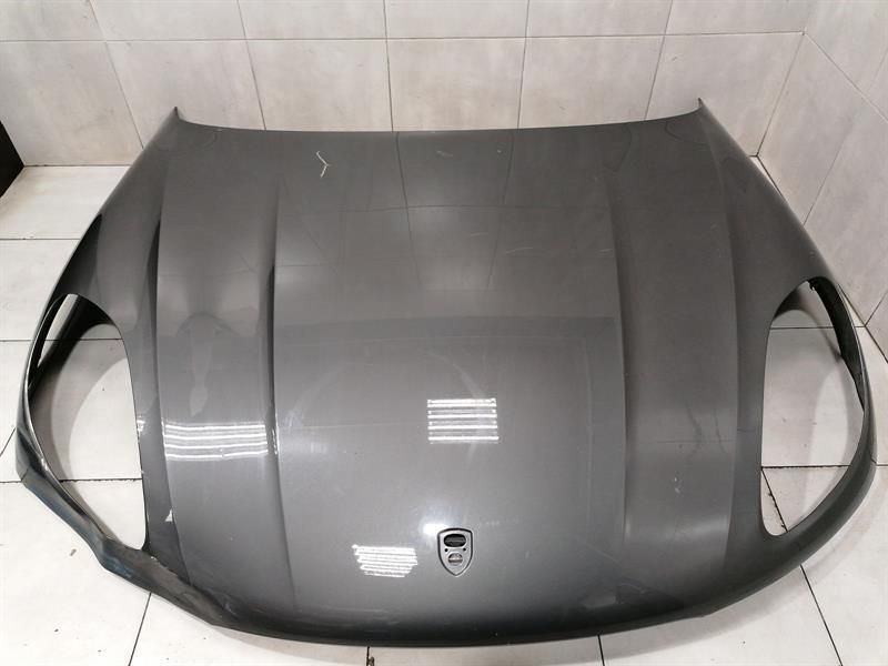 Porsche Macan 95B Bonnet 95B823031 bonnet