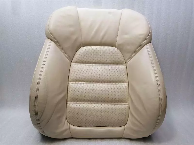 Porsche Cayenne Porsche Cayenne 958 GTS Sport FRH Seat Backrest7P5881776 Front Right Seat LEATHER Body type: SUV
Fuel: Diesel