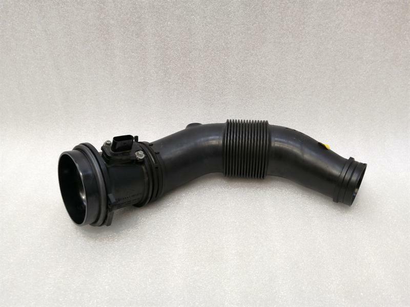 Porsche Cayenne Porsche Cayenne 958 92A AirFlow Meter + Intake Pipe 059906461N Mass Air Flow Meter Body type: SUV
Fuel: Diesel