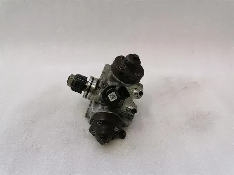 Porsche Macan Porsche Macan 95B Fuel Pump Mechanical 059130755CB Fuel Pump High Pressure Pump Body type: SUV
Fuel: Diesel