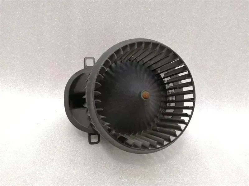 Porsche Cayenne Porsche Cayenne 958 92a Heater Blower 7P0820021C Motor Heater Fan RHD Body type: SUV
Fuel: Diesel