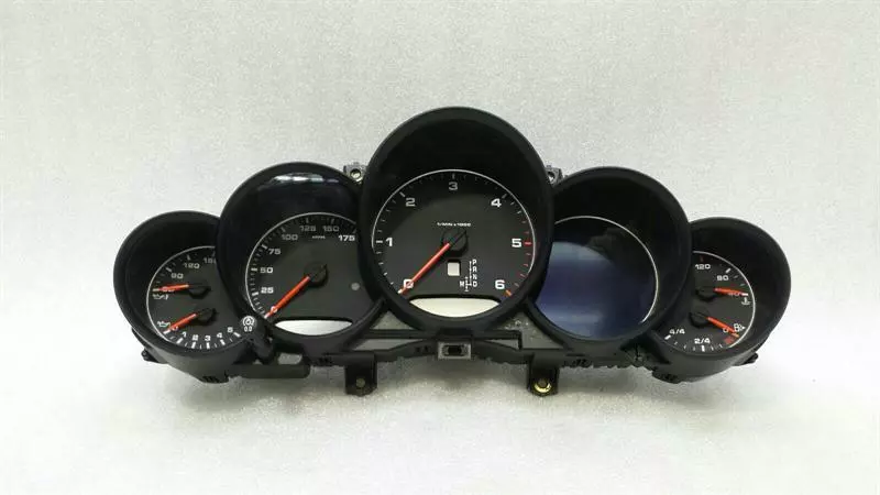 Porsche Cayenne Porsche Cayenne 958 92a mk2 Facelift Instrument Cluster 7P5920954AC Speedometer Body type: SUV
Fuel: Diesel