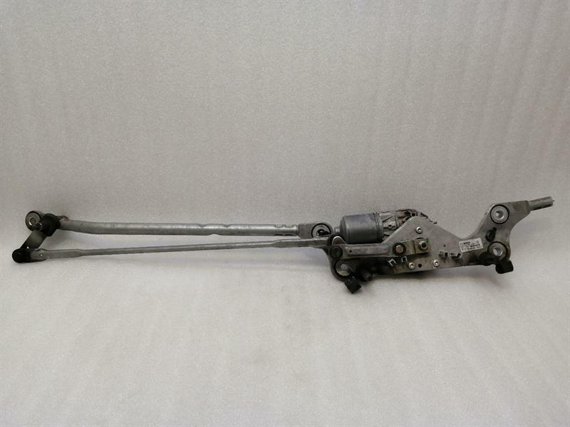 Porsche Cayenne Porsche Cayenne 958 92A Front Wiper Motor 7P09551120 Wiper Motor Front RHD Body type: SUV
Fuel: Diesel